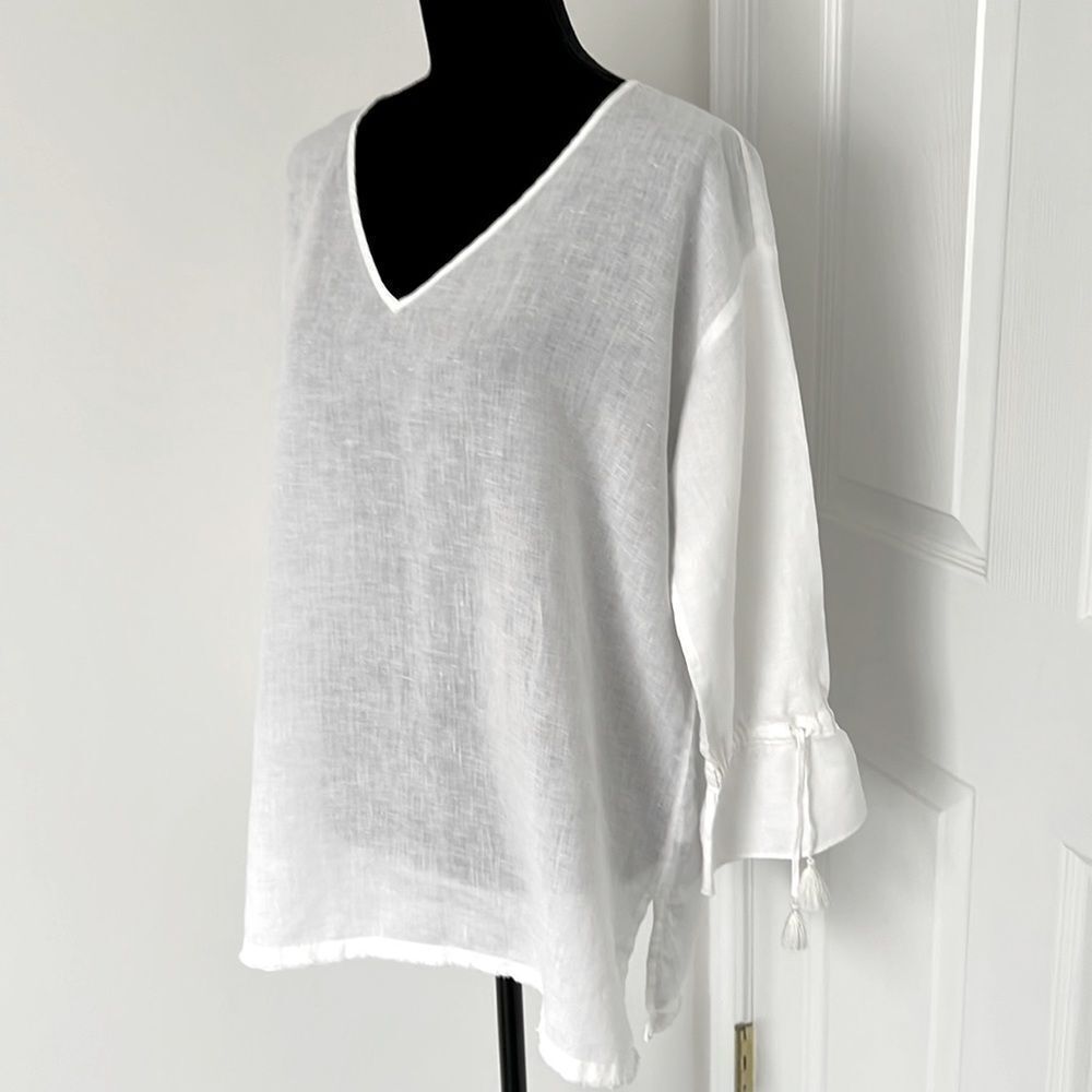 Saks Fifth Avenue White V-Neck Tunic